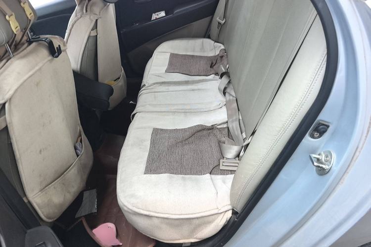 Used Hyundai Celesta 2011 1.6L Automatic Comfort Edition Interior 4
