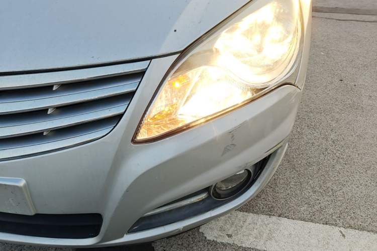Used Hyundai Celesta 2011 1.6L Automatic Luxury Version Left Front Headlight
