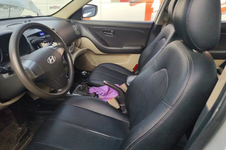 Used Hyundai Celesta 2011 1.6L Manual Luxury Model Left Front Seat