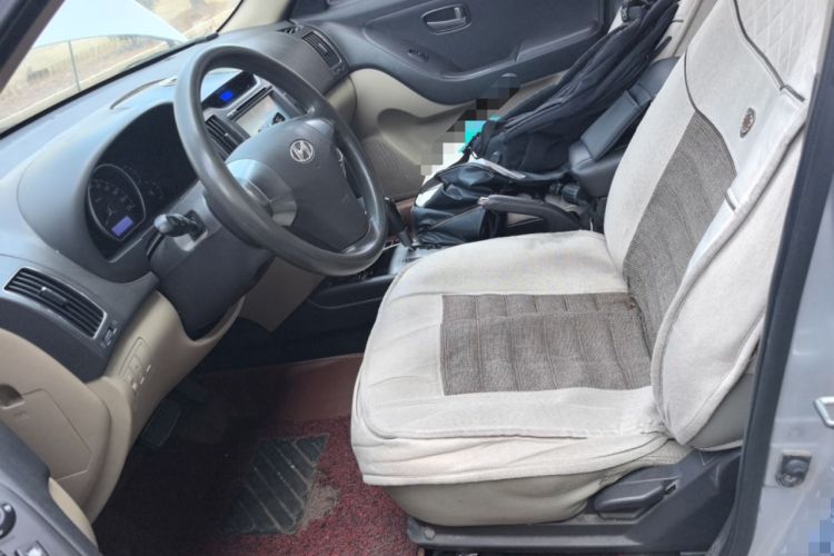Used Hyundai Celesta 2011 1.6L Automatic Comfort Edition Left Front Seat