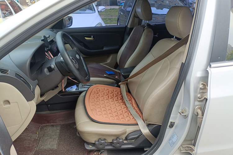 Used Hyundai Celesta 2011 1.6L Automatic Luxury Version Left Front Seat