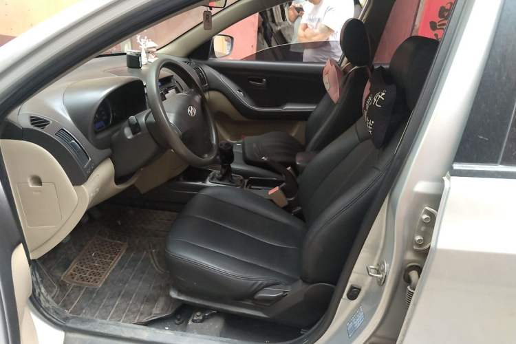 Used Hyundai Celesta 2011 1.6L Manual Comfort Edition Left Front Seat