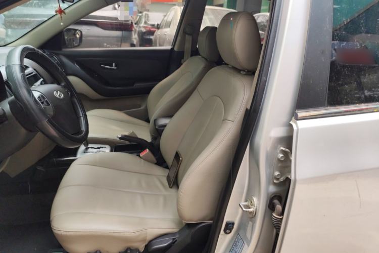 Used Hyundai Celesta 2011 1.6L Automatic Luxury Version Left Front Seat
