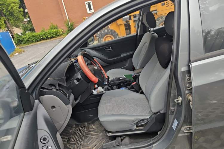 Used Hyundai Celesta 2011 1.6L Manual Comfort Edition Left Front Seat
