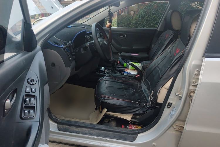 Used Hyundai Celesta 2011 1.6L Manual Comfort Edition Left Front Seat
