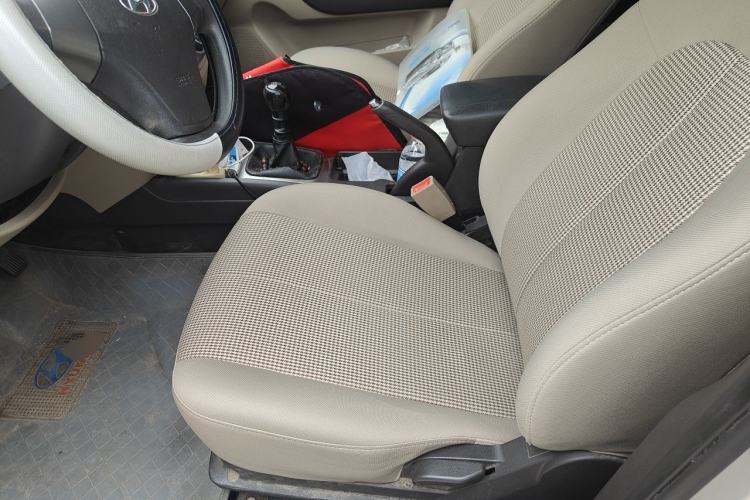 Used Hyundai Celesta 2011 1.6L Manual Comfort Edition Left Front Seat