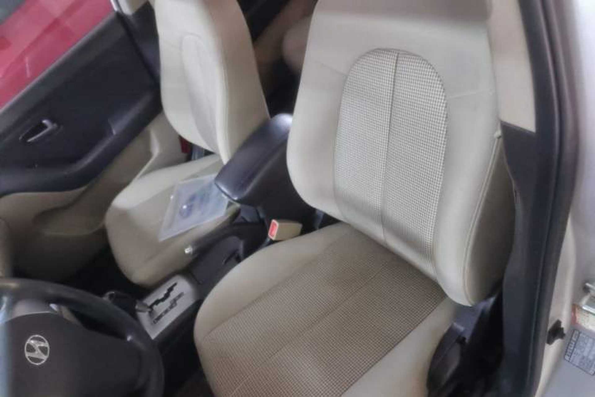 Used Hyundai Celesta 2011 1.6L Automatic Comfort Edition Left Front Seat