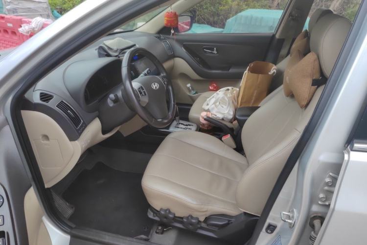 Used Hyundai Celesta 2011 1.6L Automatic Luxury Version Left Front Seat