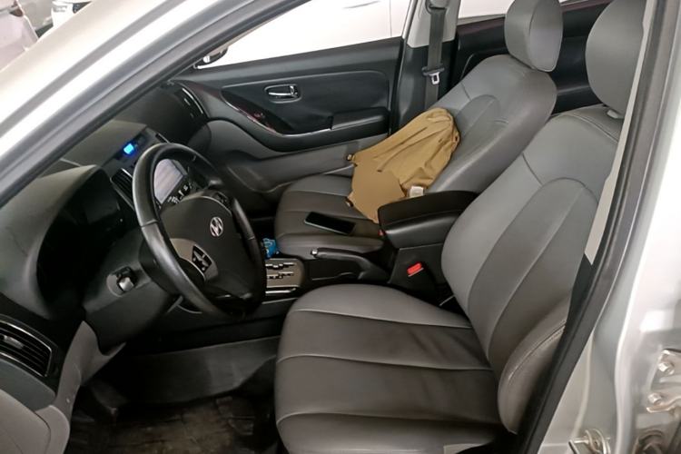 Used Hyundai Celesta 2011 1.6L Automatic Luxury Version Left Front Seat