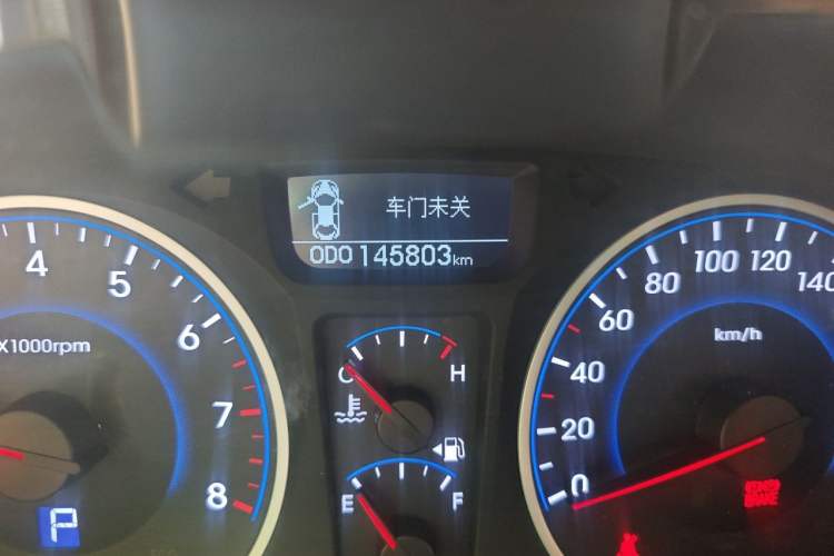 Used Hyundai Celesta 2011 1.6L Automatic Luxury Version Odometer Close Up