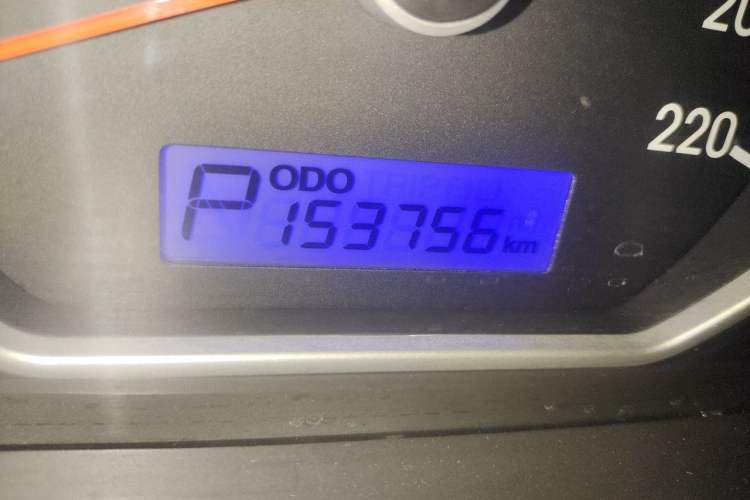 Used Hyundai Celesta 2011 1.6L Automatic Comfort Edition Odometer Close Up