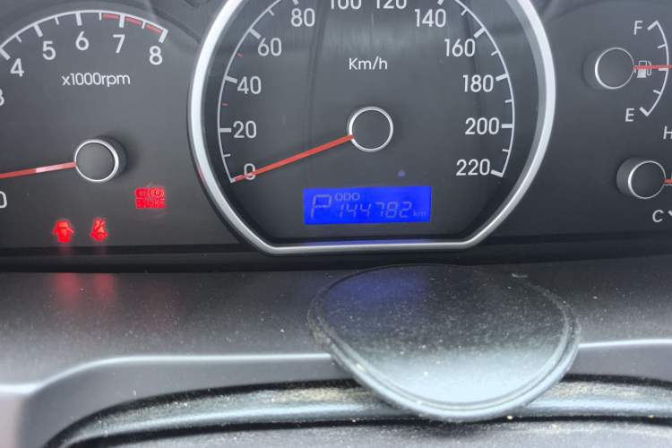 Used Hyundai Celesta 2011 1.6L Automatic Comfort Edition Odometer Close Up