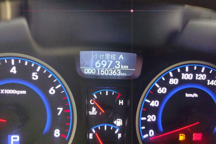 Used Hyundai Celesta 2011 1.6L Automatic Luxury Version Odometer Close Up