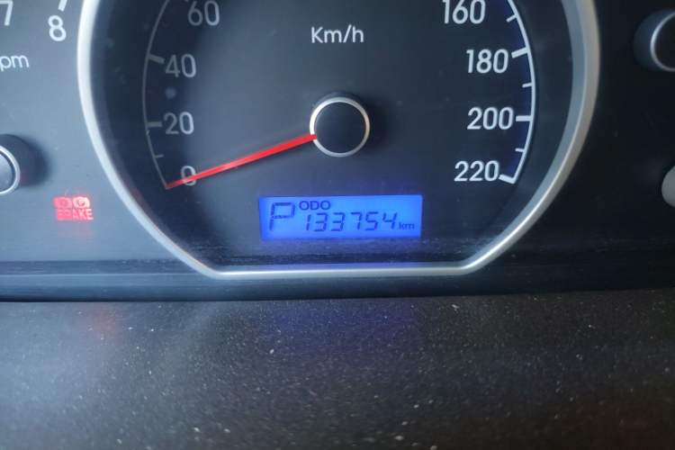 Used Hyundai Celesta 2011 1.6L Automatic Comfort Edition Odometer Close Up