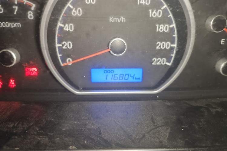 Used Hyundai Celesta 2011 1.6L Manual Comfort Edition Odometer Close Up