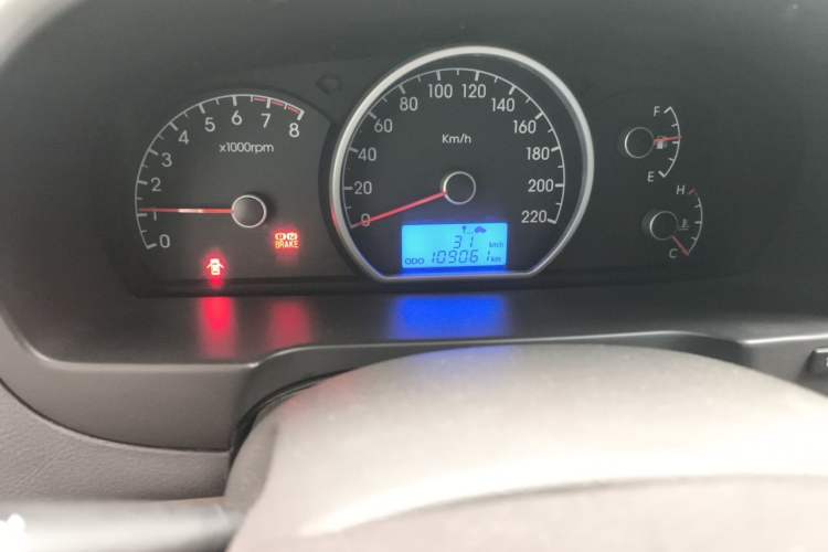 Used Hyundai Celesta 2011 1.6L Manual Luxury Model Odometer Close Up