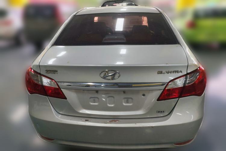 Used Hyundai Celesta 2011 1.6L Manual Luxury Model Rear