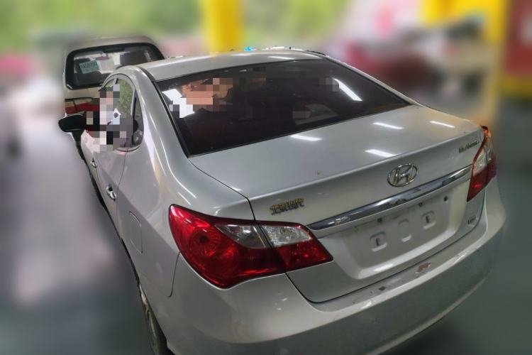 Used Hyundai Celesta 2011 1.6L Manual Luxury Model Rear Left 45 Deg