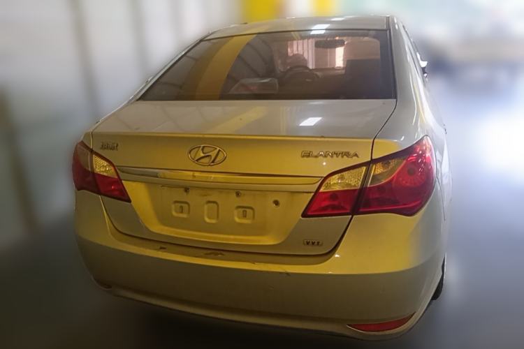 Used Hyundai Celesta 2011 1.6L Manual Luxury Model Rear
