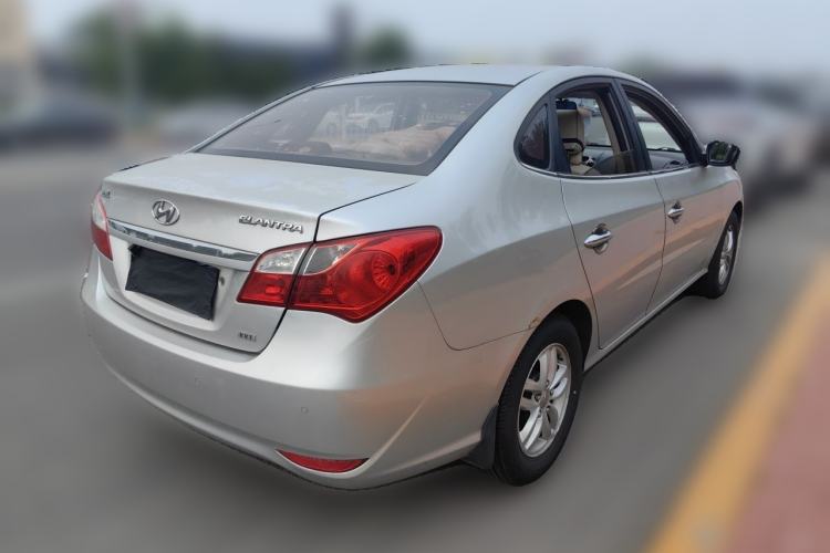 Used Hyundai Celesta 2011 1.6L Manual Luxury Model Rear Right 45 Deg