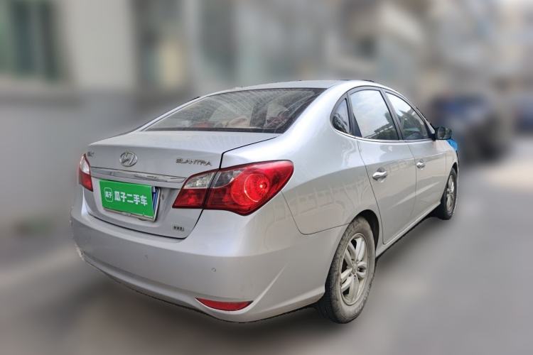 Used Hyundai Celesta 2011 1.6L Manual Luxury Model Rear Right 45 Deg