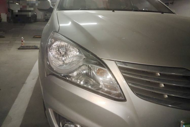 Used Hyundai Celesta 2011 1.6L Automatic Comfort Edition Right Front Headlight