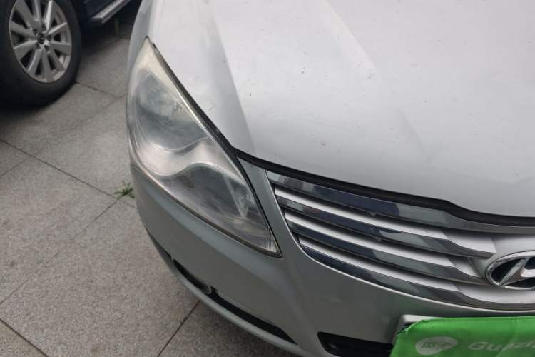 Used Hyundai Celesta 2011 1.6L Automatic Comfort Edition Right Front Headlight