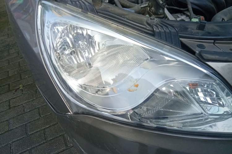 Used Hyundai Celesta 2011 1.6L Automatic Luxury Version Right Front Headlight