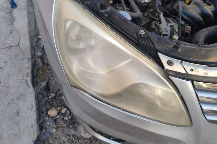 Used Hyundai Celesta 2011 1.6L Automatic Comfort Edition Right Front Headlight