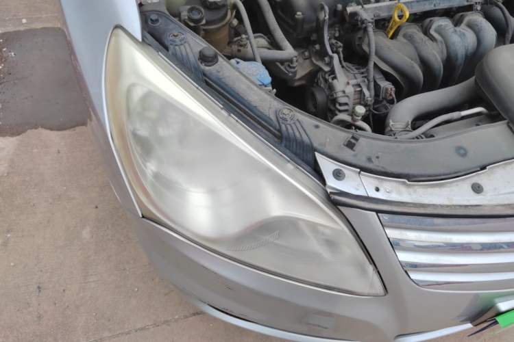 Used Hyundai Celesta 2011 1.6L Automatic Luxury Version Right Front Headlight