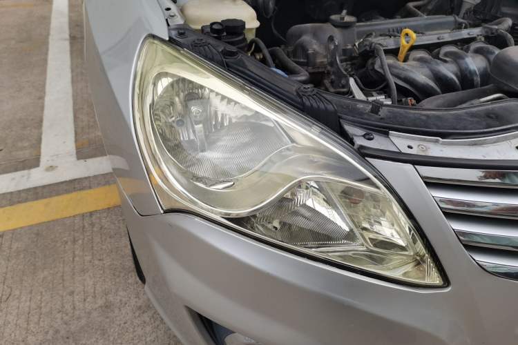 Used Hyundai Celesta 2011 1.6L Automatic Comfort Edition Right Front Headlight