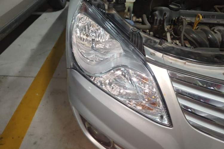Used Hyundai Celesta 2011 1.6L Automatic Luxury Version Right Front Headlight