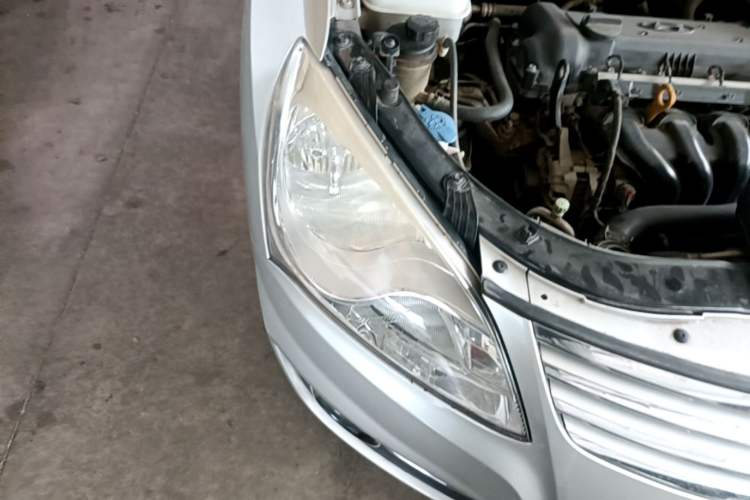 Used Hyundai Celesta 2011 1.6L Automatic Luxury Version Right Front Headlight
