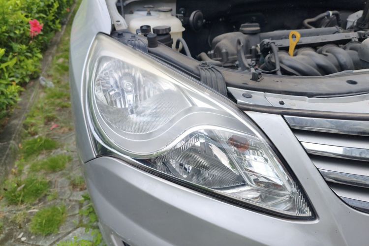 Used Hyundai Celesta 2011 1.6L Automatic Luxury Version Right Front Headlight