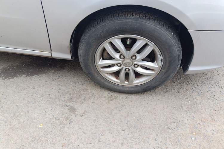 Used Hyundai Celesta 2011 1.6L Automatic Luxury Version Right Front Wheel Hub