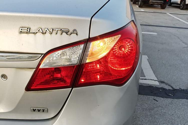 Used Hyundai Celesta 2011 1.6L Automatic Luxury Version Right Rear Taillight