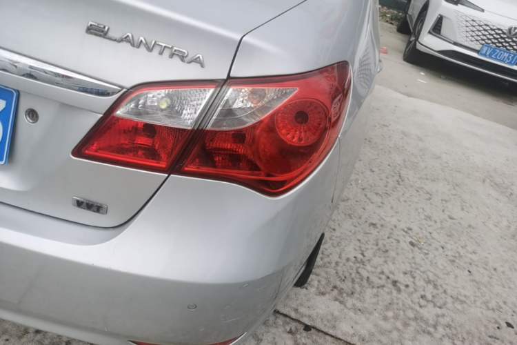 Used Hyundai Celesta 2011 1.6L Automatic Comfort Edition Right Rear Taillight