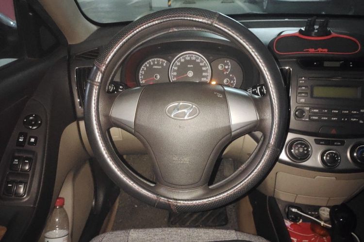 Used Hyundai Celesta 2011 1.6L Automatic Comfort Edition Steering Wheel