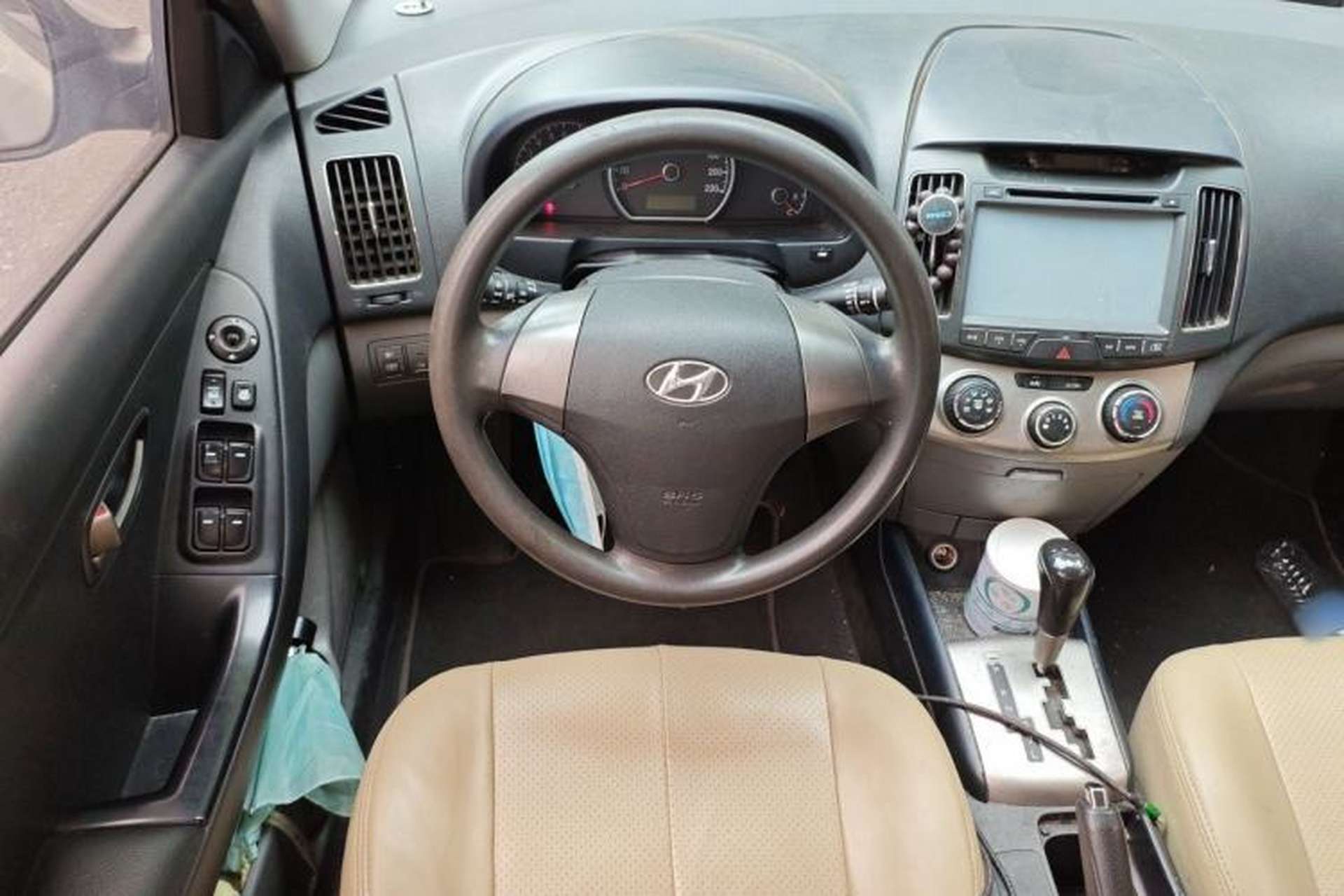 Used Hyundai Celesta 2011 1.6L Automatic Comfort Edition Steering Wheel