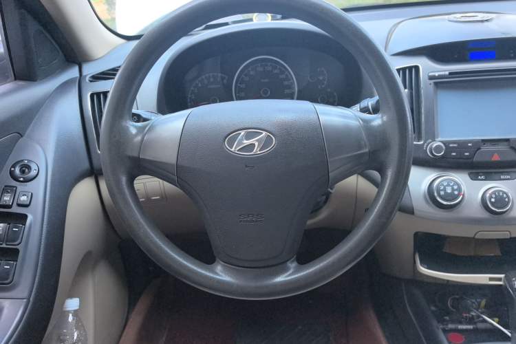 Used Hyundai Celesta 2011 1.6L Automatic Comfort Edition Steering Wheel
