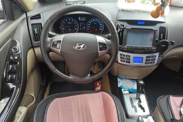 Used Hyundai Celesta 2011 1.6L Automatic Luxury Version Steering Wheel