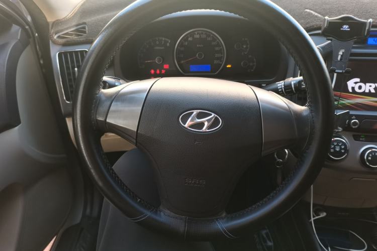Used Hyundai Celesta 2011 1.6L Automatic Comfort Edition Steering Wheel