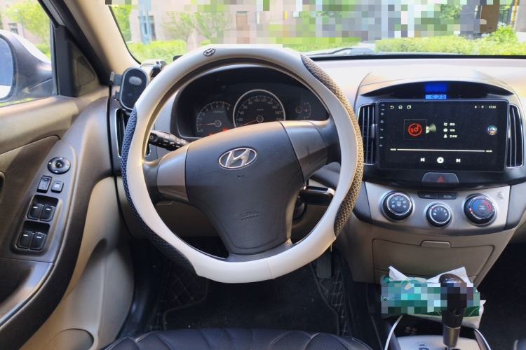 Used Hyundai Celesta 2011 1.6L Automatic Comfort Edition Steering Wheel
