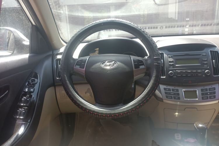 Used Hyundai Celesta 2011 1.6L Automatic Luxury Version Steering Wheel