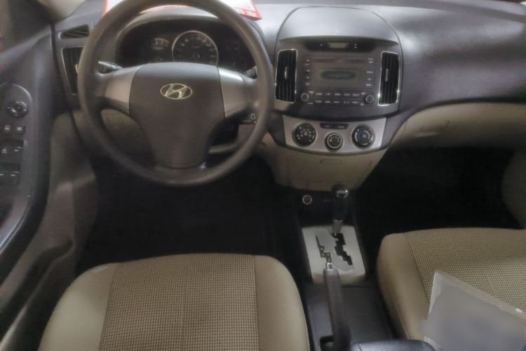 Used Hyundai Celesta 2011 1.6L Automatic Comfort Edition Steering Wheel