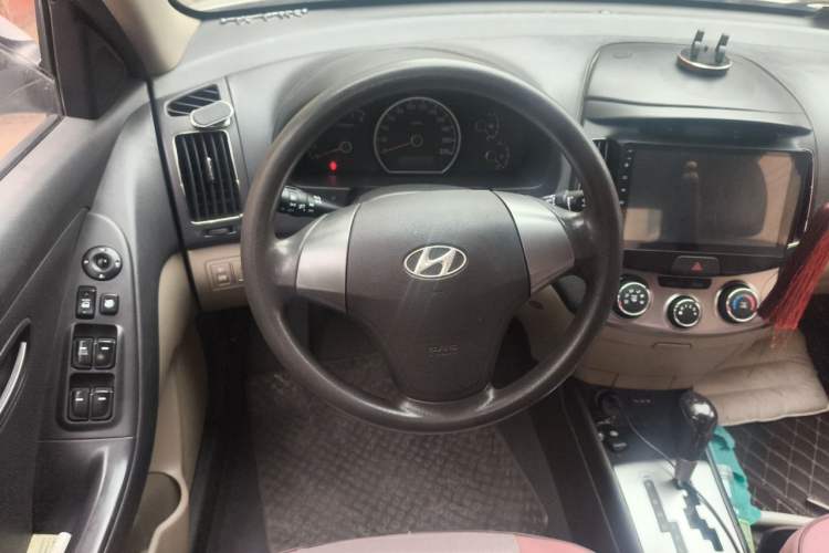 Used Hyundai Celesta 2011 1.6L Automatic Comfort Edition Steering Wheel
