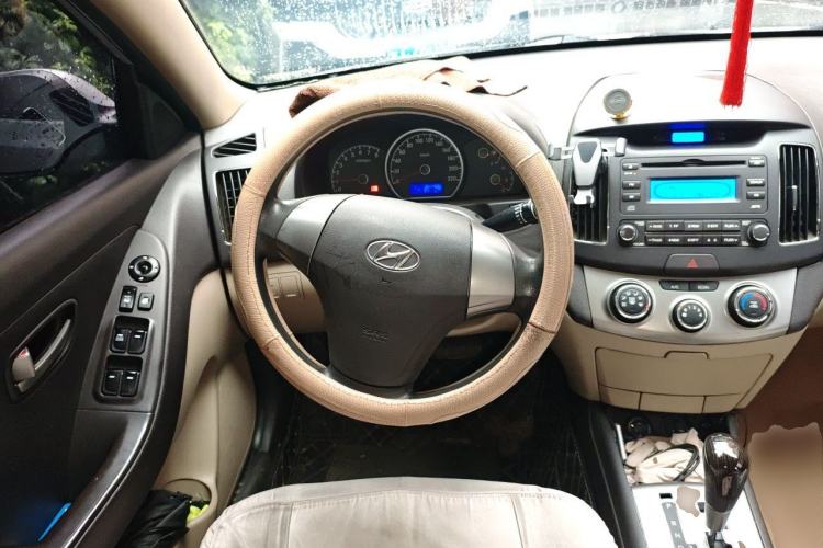 Used Hyundai Celesta 2011 1.6L Automatic Comfort Edition Steering Wheel
