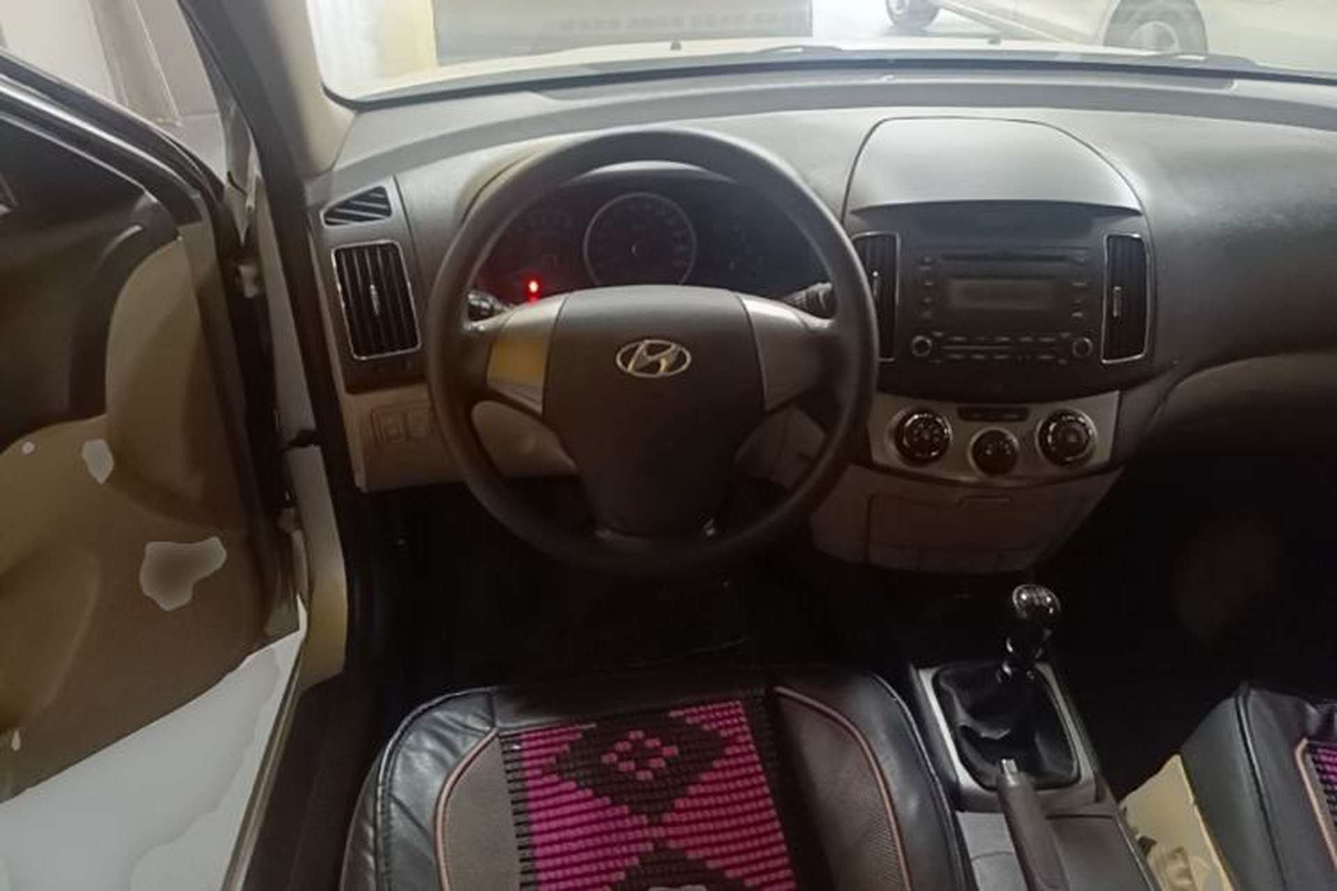Used Hyundai Celesta 2011 1.6L Manual Luxury Model Steering Wheel