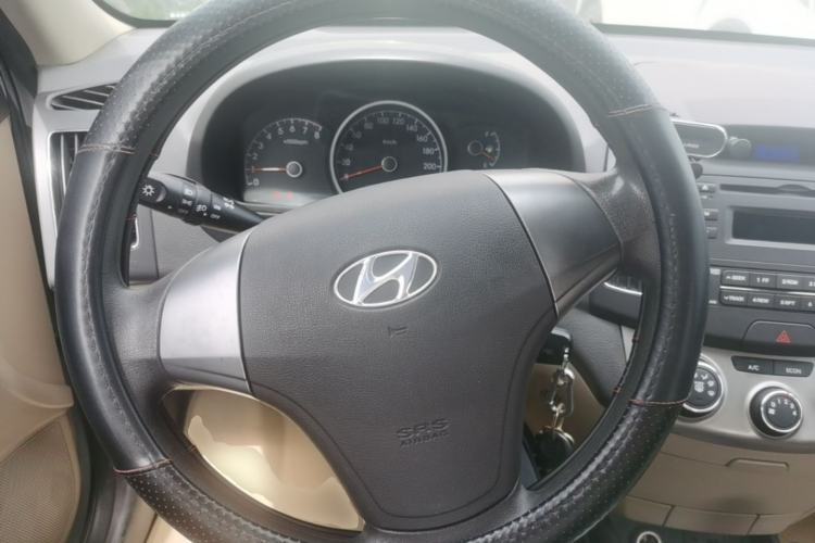 Used Hyundai Celesta 2011 1.6L Automatic Comfort Edition Steering Wheel