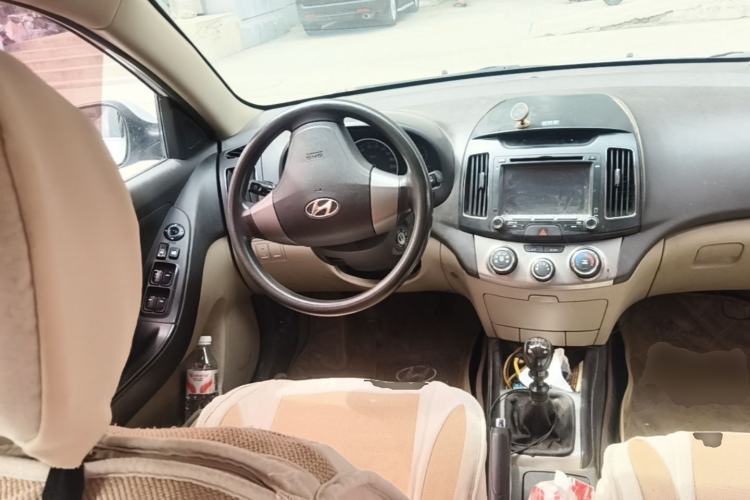 Used Hyundai Celesta 2011 1.6L Manual Luxury Model Steering Wheel